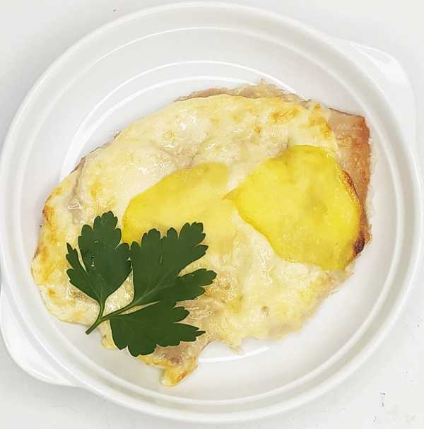 Свинина запечённая с картофелем фри